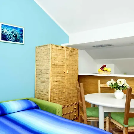 Lara Elite * Castiglione della Pescaia